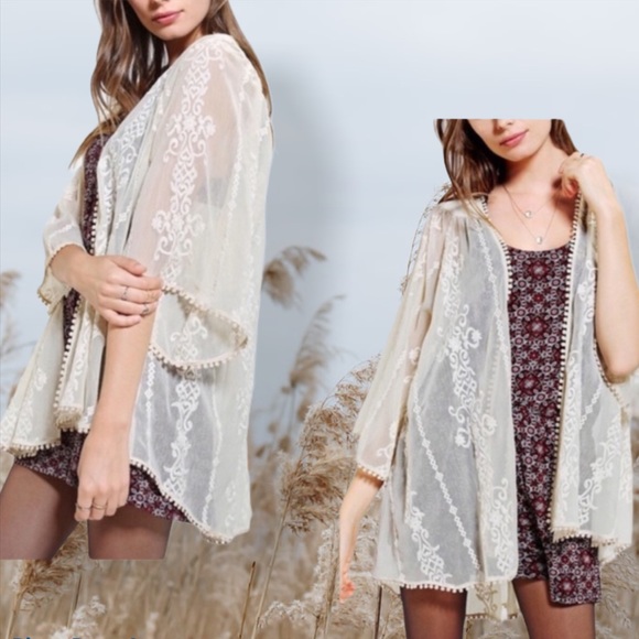 Forever 21 Sweaters - Forever 21 White boho Lace Sheer Kimono Small